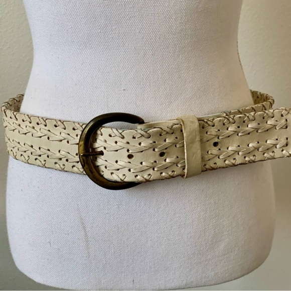 Leather white color belt with brass buckle - Picture 1 of 10